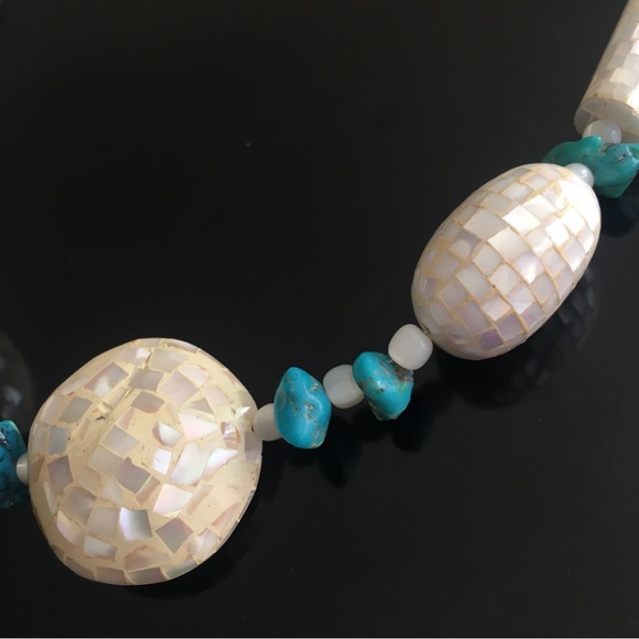 Shell & Turquoise Necklace - Picture 4 of 16